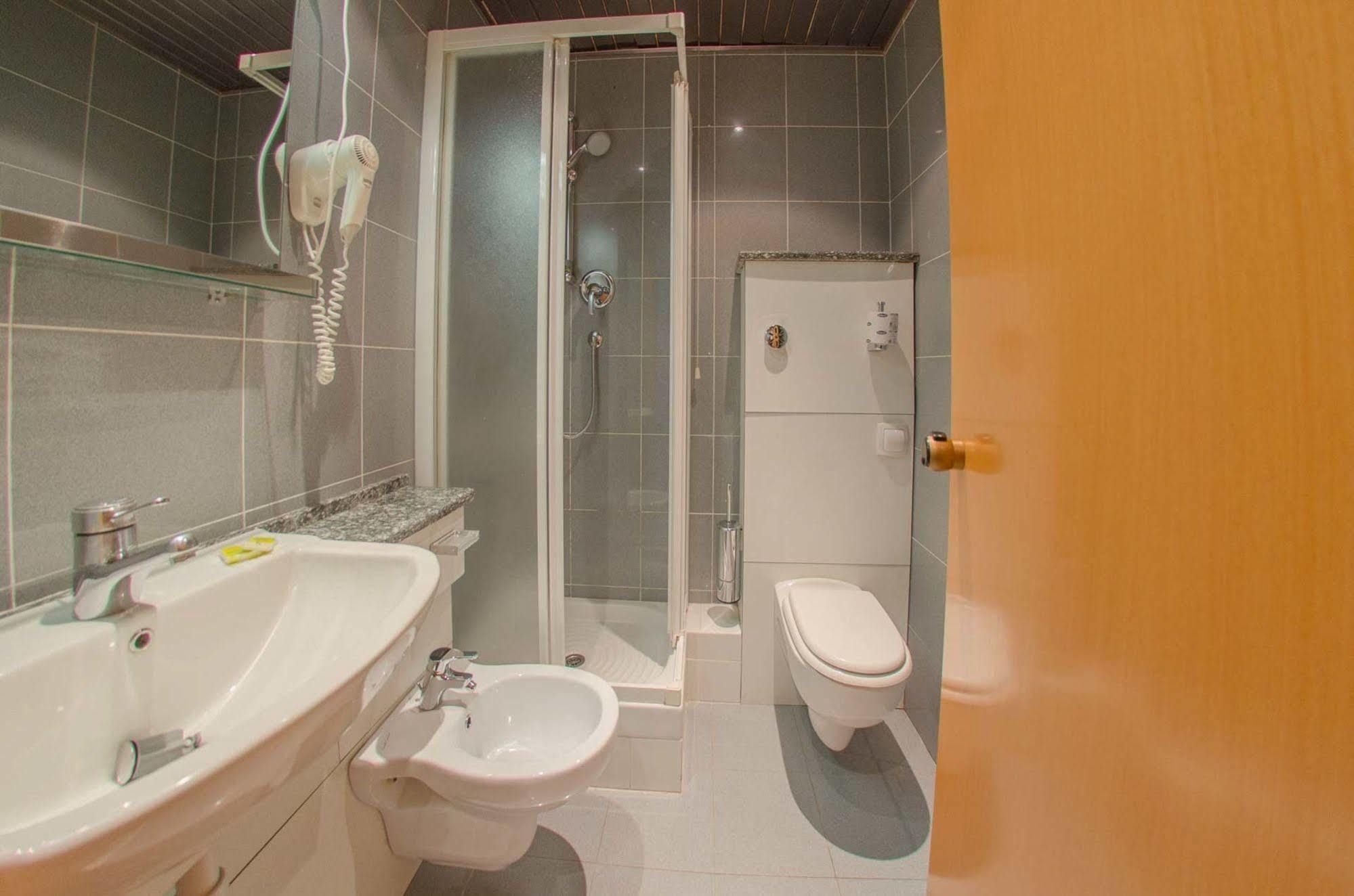 Residenza Adelaide Aparthotel Finale Ligure Kültér fotó
