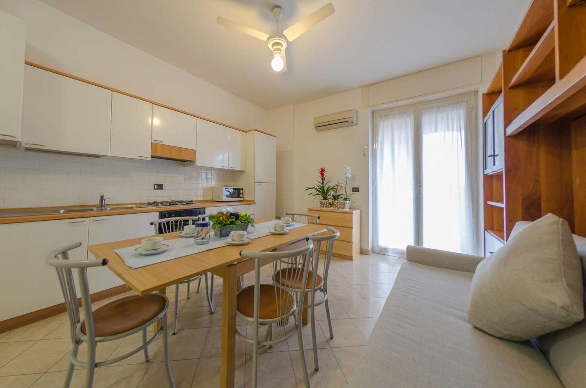 Residenza Adelaide Aparthotel Finale Ligure Kültér fotó